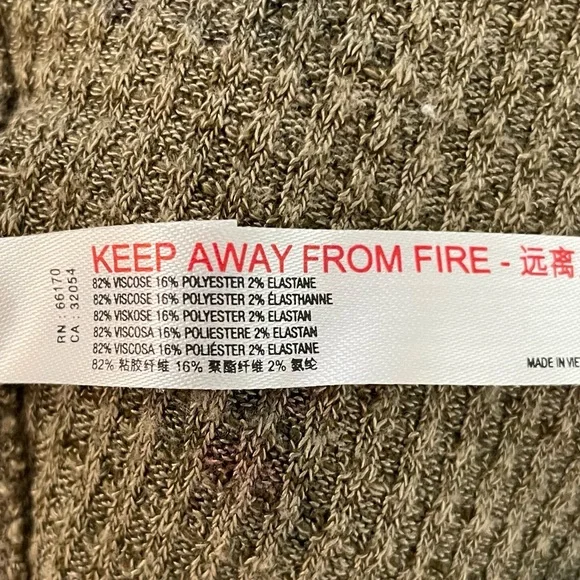 🌿3/$30 Free People Intimately one of the girls green floral button up top - Picture 8 of 8